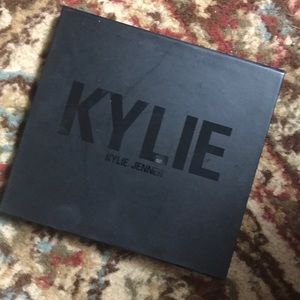 Kylie Cosmetics Highlighter Palette